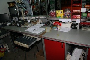 Slika PU_MA/192 - FOTOGRAFIJE/PROVALA TRGOVINA 2.JPG